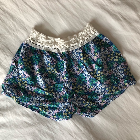 AERIE Floral Print Shorts - Picture 3 of 4